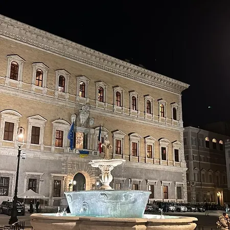 Elegant In Rome's Historic Center Apartamento